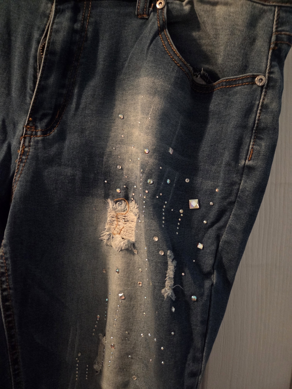Embellished Distressed Women's Blue Jeans